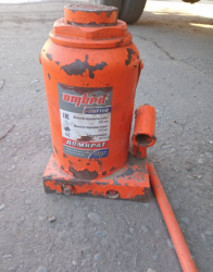 Домкрат 50 тон